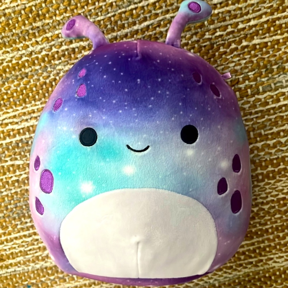 Daxon the purple alien 8 inch Squishmallow